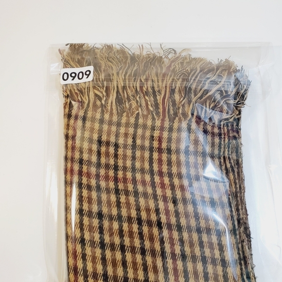 Pierre Cardin plaid acrylic Fringed Unisex  scarf - Picture 8 of 8